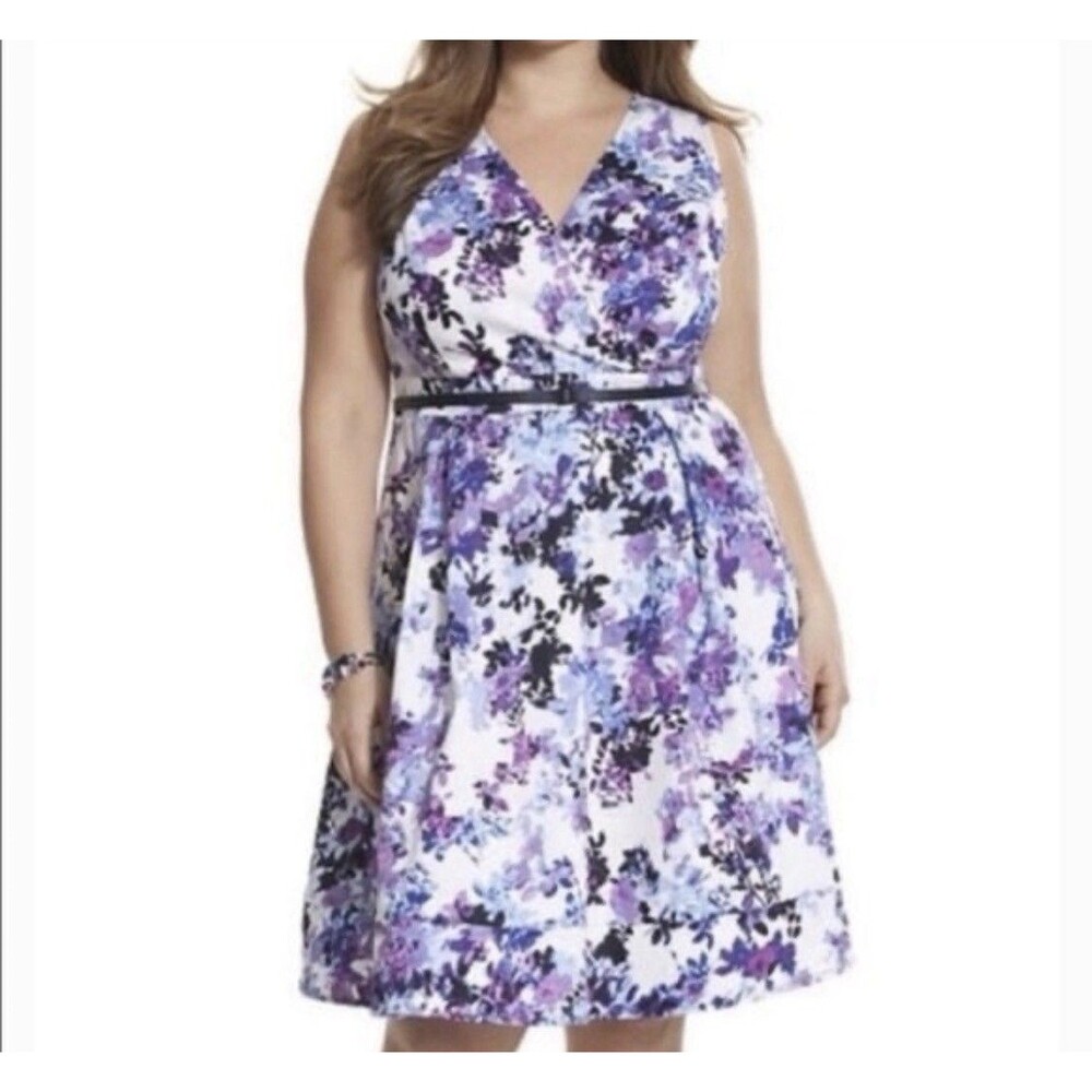 Lane Bryant Woman 14 Plus Sleeveless V-Neck Dress Midi Fit Flare Purple Floral *